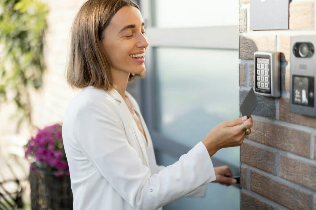 Woman gets access to enter home by card